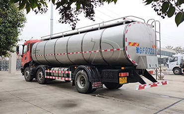 深入了解鮮奶運輸車：鮮奶運輸領(lǐng)域不可或缺的專用車輛